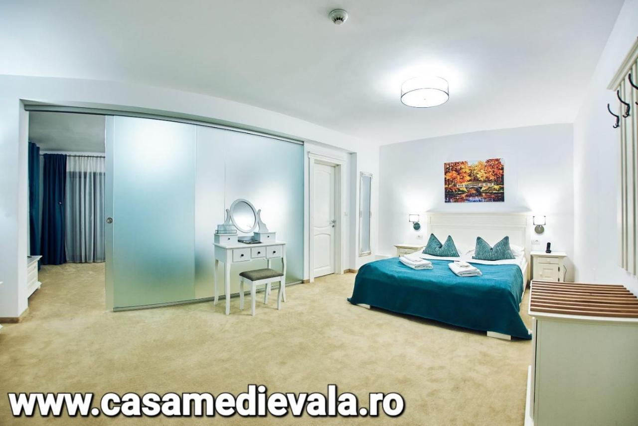 Boutique Hotel Casa Medievala Curtea de Argeş Extérieur photo